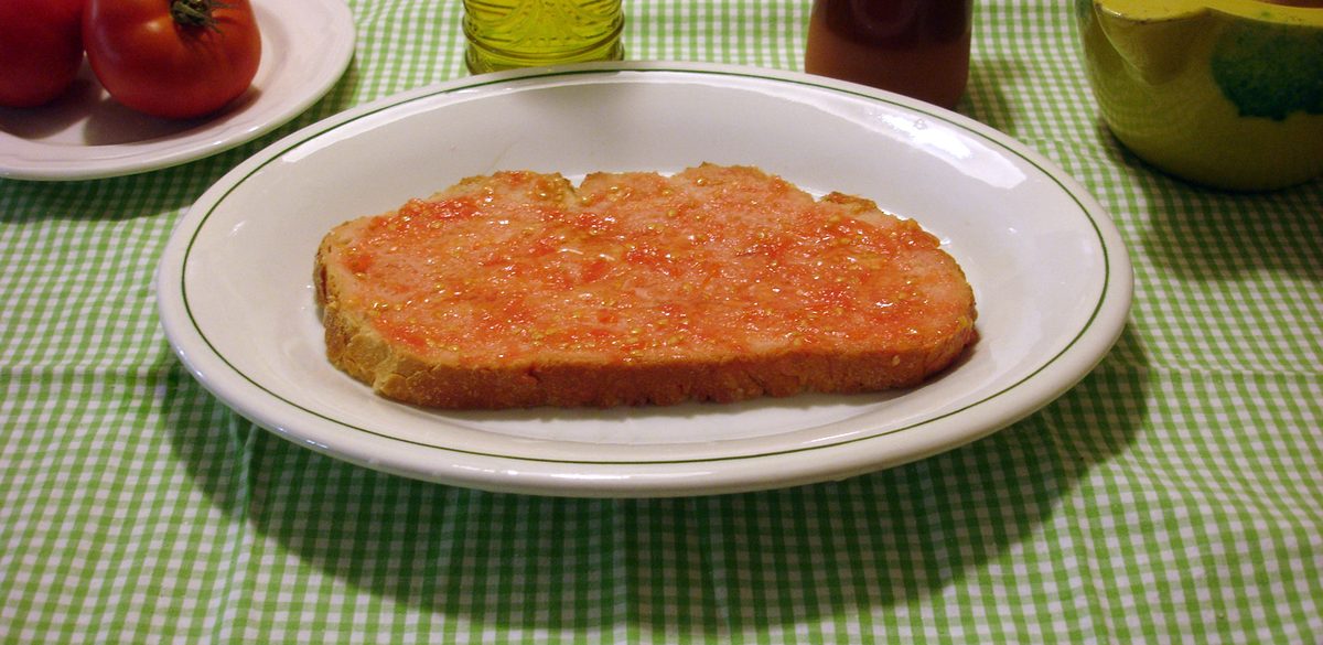 Pa amb tomaquet, bread rubbed with tomato and olive oil, a Catalan and Andorran staple